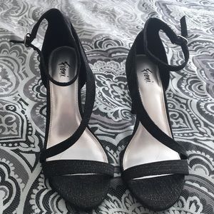 Fioni Black High Heels